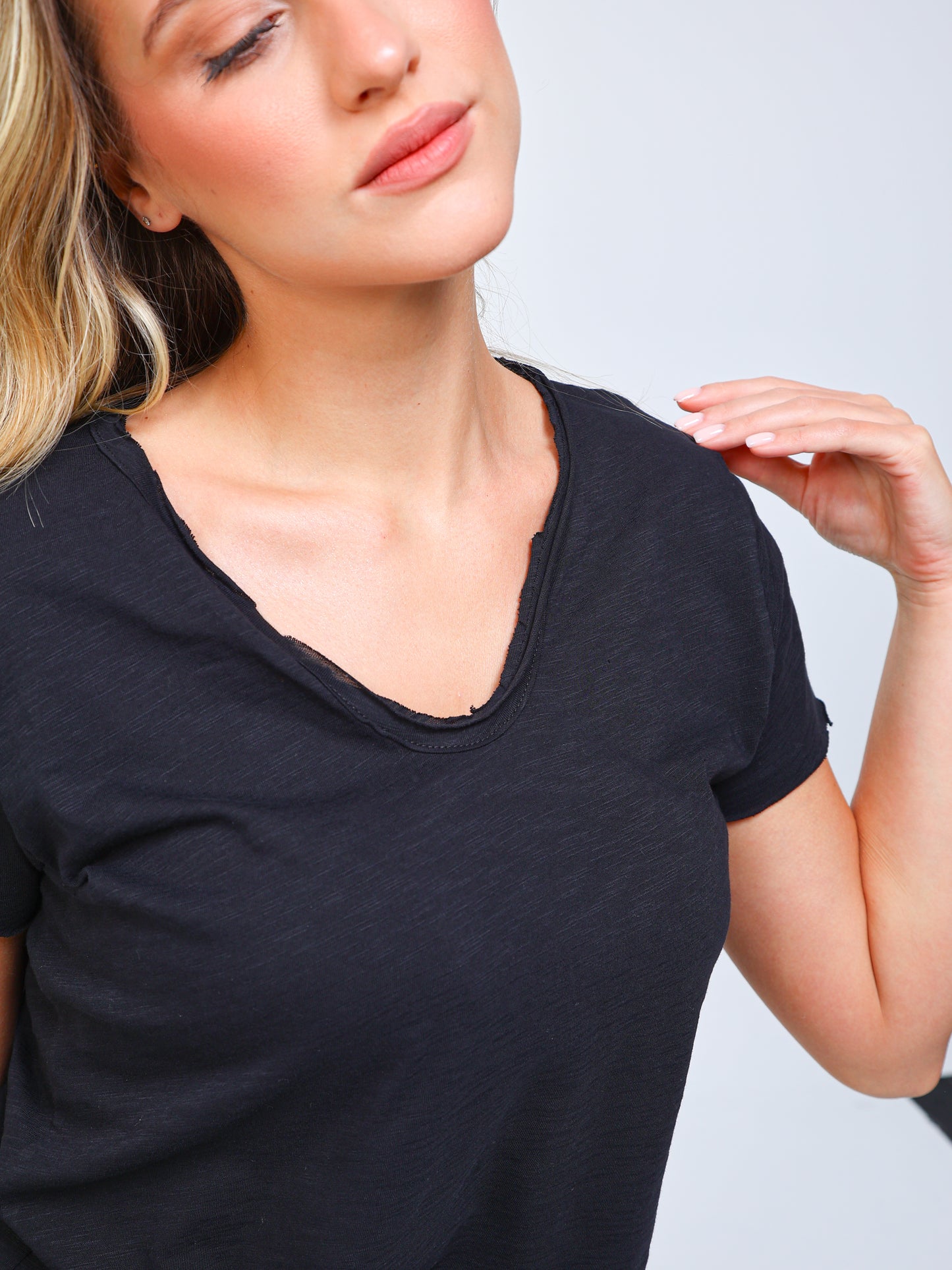 V-Neck Basic