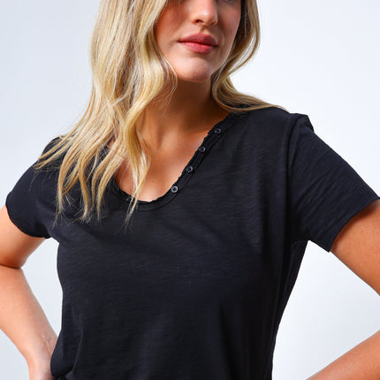 Collection image for: Buttoned V-Neck