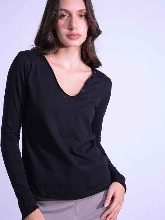 Buttoned V Long-Sleeves