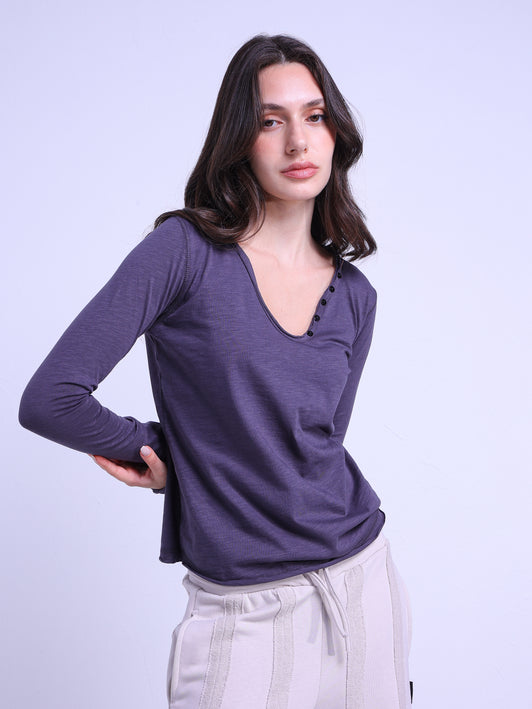 Buttoned V Long-Sleeves