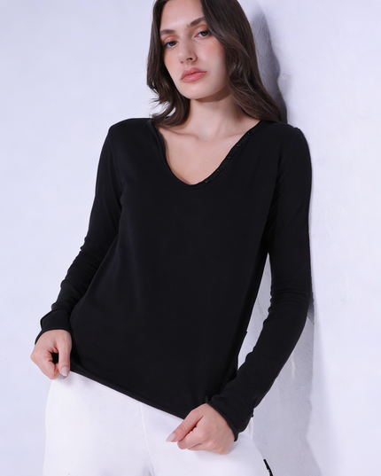 Buttoned V Long-Sleeves