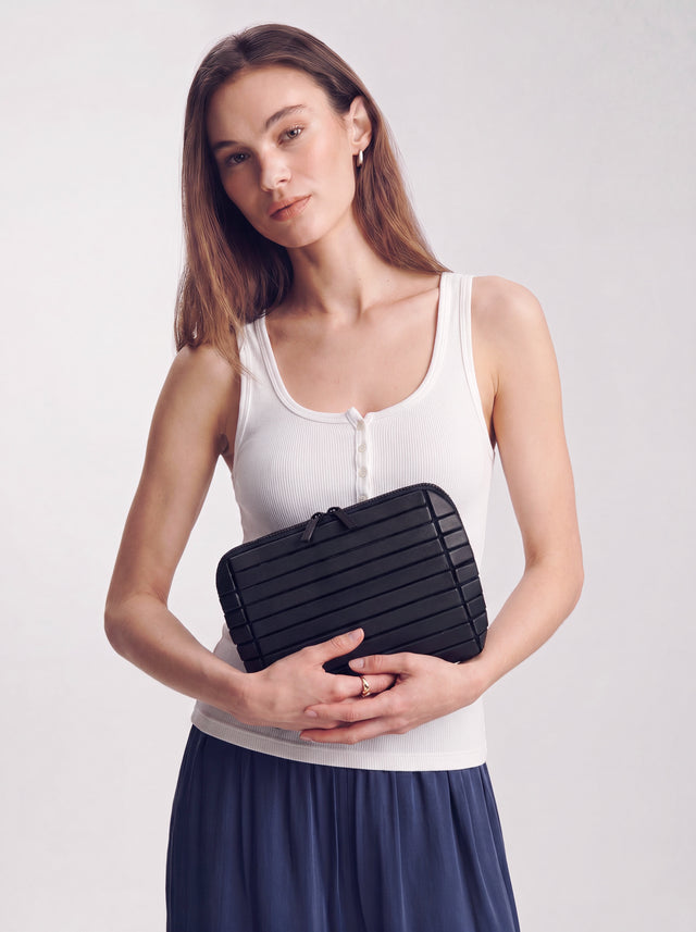 <h2>Shop the look</h2>