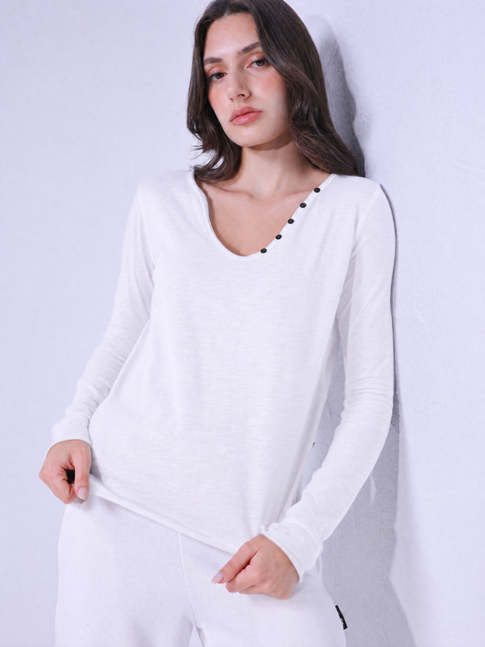 Buttoned V Long-Sleeves